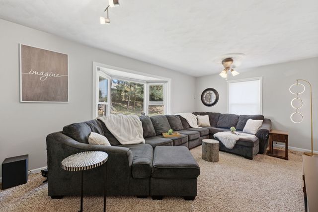3446 Pleasant Drive, Bettendorf, IA 52722