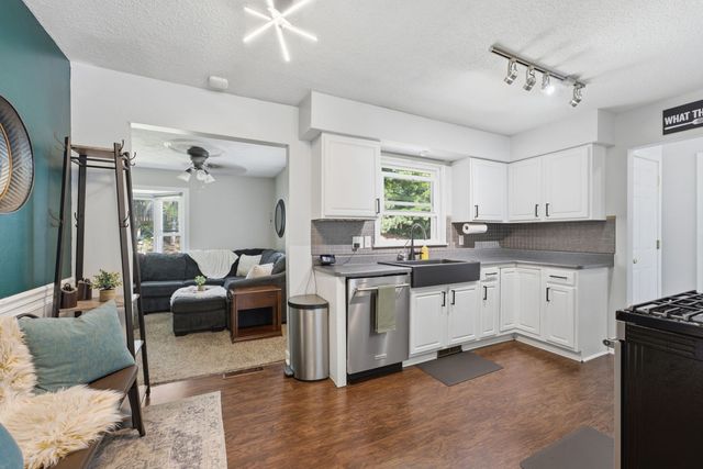 3446 Pleasant Drive, Bettendorf, IA 52722