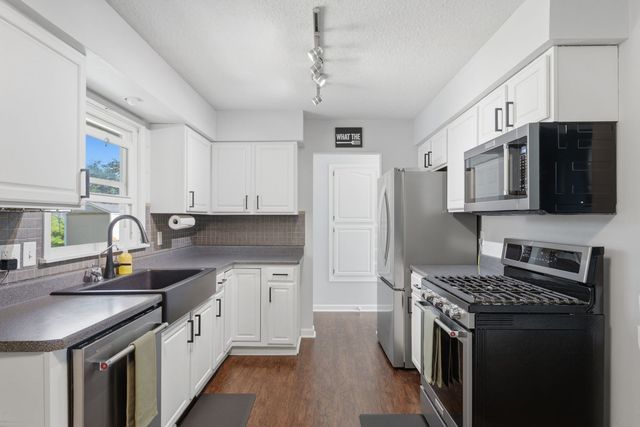 3446 Pleasant Drive, Bettendorf, IA 52722