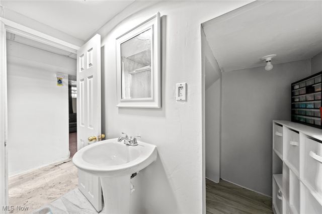 3817 Woodbridge Avenue, Cleveland, OH 44109