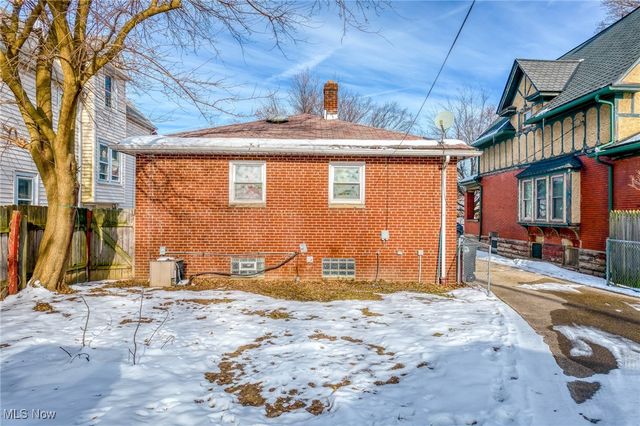3817 Woodbridge Avenue, Cleveland, OH 44109