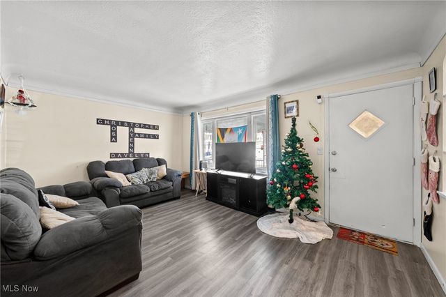 3817 Woodbridge Avenue, Cleveland, OH 44109