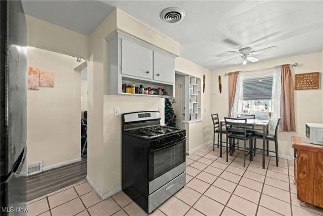 3817 Woodbridge Avenue, Cleveland, OH 44109