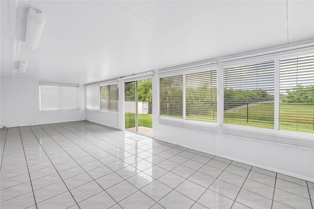 5812 16TH LANE NE, St Petersburg, FL 33703