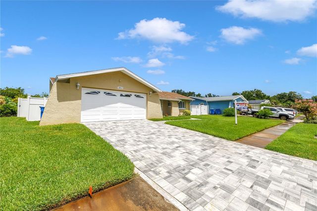 5812 16TH LANE NE, St Petersburg, FL 33703