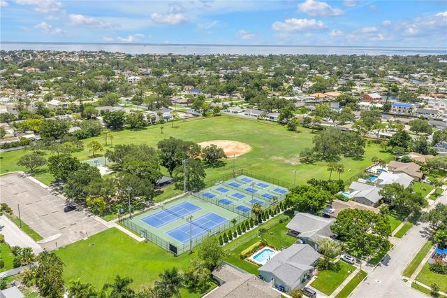 5812 16TH LANE NE, St Petersburg, FL 33703