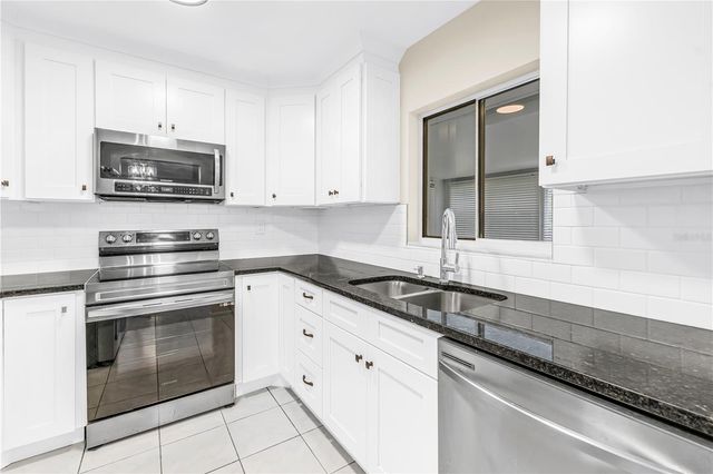 5812 16TH LANE NE, St Petersburg, FL 33703