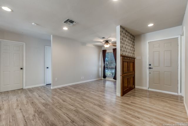 9018 ISLAND VIEW ST, San Antonio, TX 78242