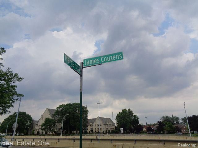 18553 James Couzens Freeway, Detroit, MI 48235
