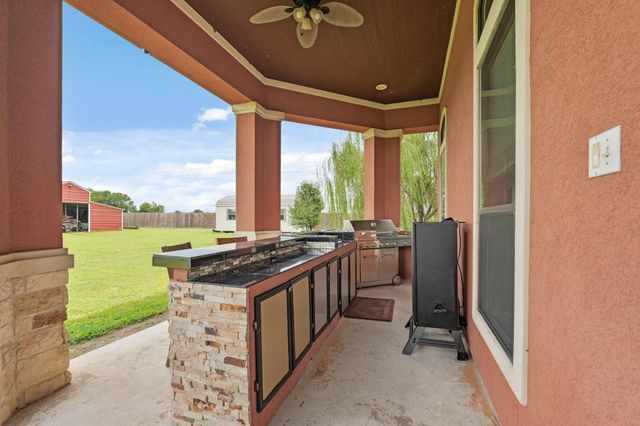 1909 E Archer Road, Baytown, TX 77521