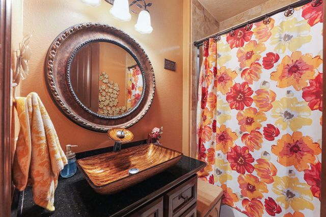 1909 E Archer Road, Baytown, TX 77521