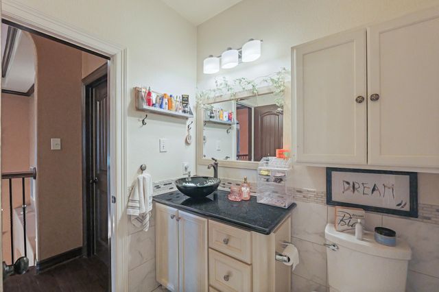 1909 E Archer Road, Baytown, TX 77521
