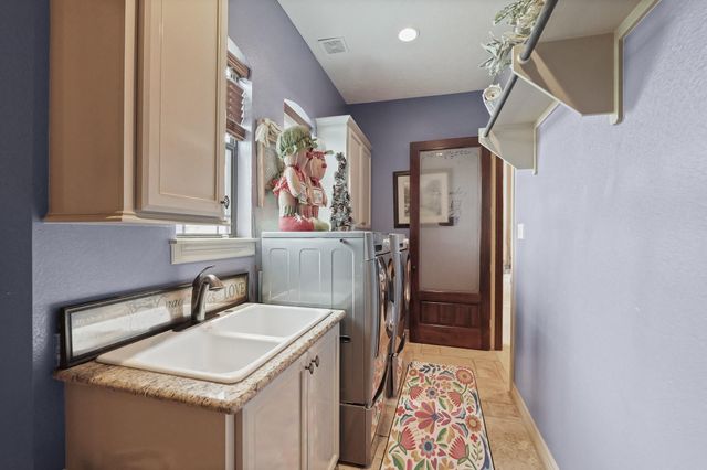 1909 E Archer Road, Baytown, TX 77521