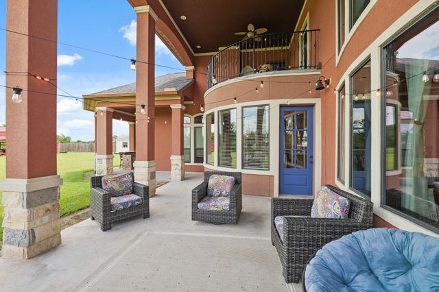 1909 E Archer Road, Baytown, TX 77521