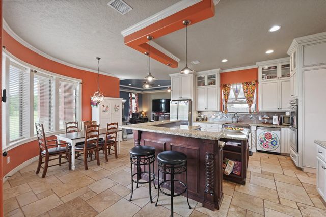 1909 E Archer Road, Baytown, TX 77521