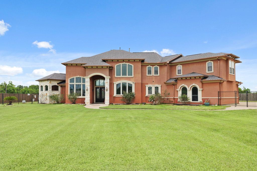 1909 E Archer Road, Baytown, TX 77521