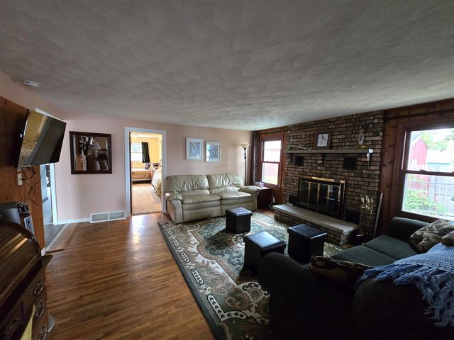 11023 Pennock Lane, Delton, MI 49046