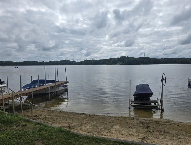 11023 Pennock Lane, Delton, MI 49046