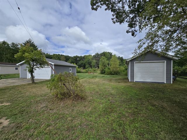 11023 Pennock Lane, Delton, MI 49046