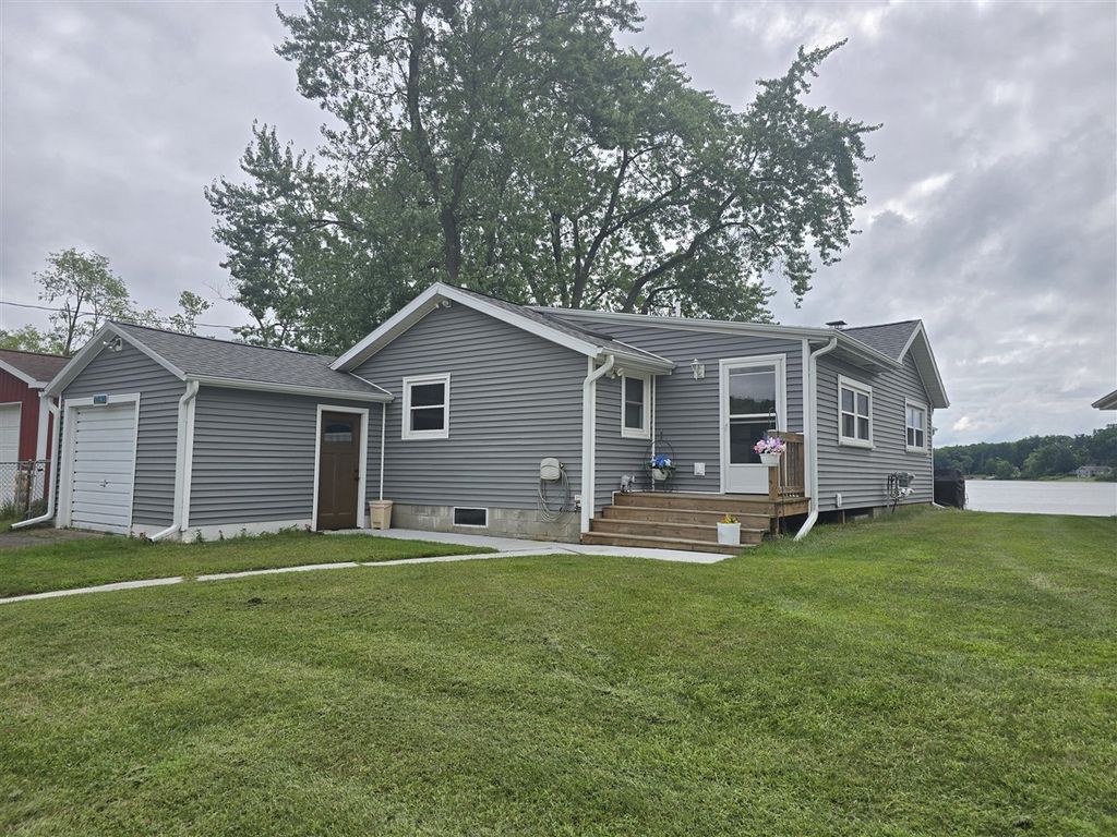 11023 Pennock Lane, Delton, MI 49046