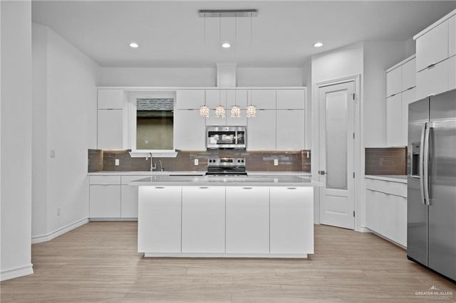 2716 E Conroe Road, Edinburg, TX 78542