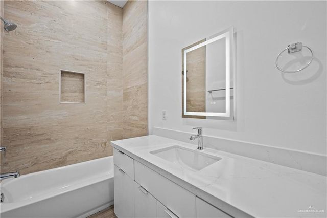 2716 E Conroe Road, Edinburg, TX 78542