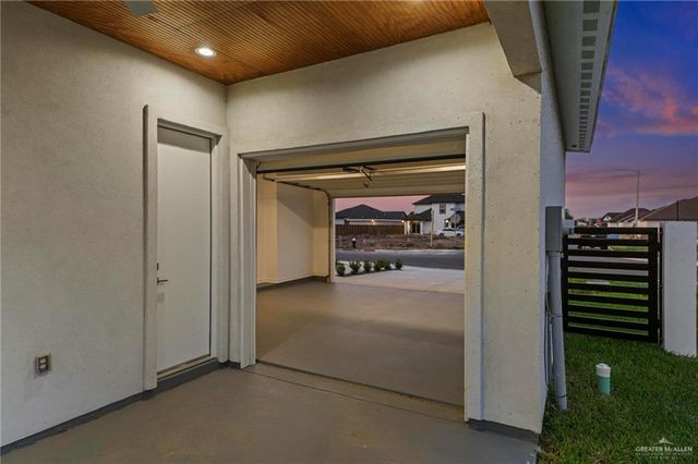 2716 E Conroe Road, Edinburg, TX 78542