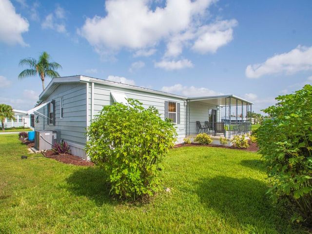 174 NE Emerald Drive, Jensen Beach, FL 34957