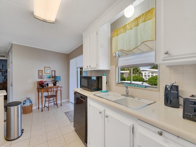 174 NE Emerald Drive, Jensen Beach, FL 34957