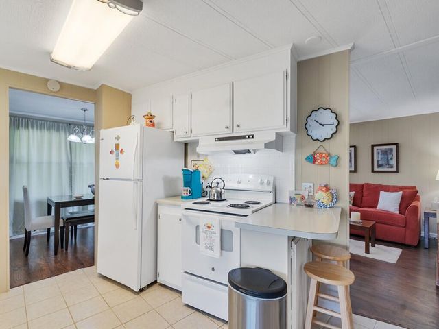 174 NE Emerald Drive, Jensen Beach, FL 34957