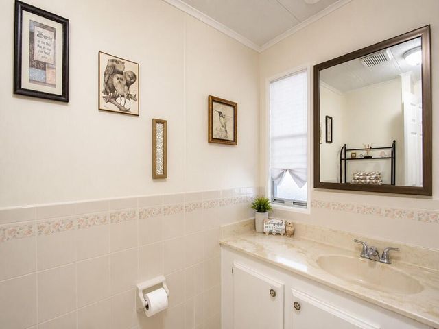 174 NE Emerald Drive, Jensen Beach, FL 34957