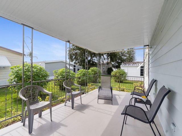 174 NE Emerald Drive, Jensen Beach, FL 34957