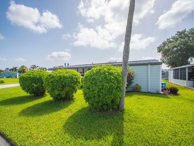 174 NE Emerald Drive, Jensen Beach, FL 34957