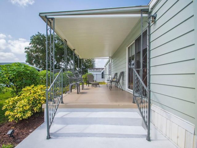 174 NE Emerald Drive, Jensen Beach, FL 34957