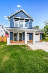 906 4th St, Elgin, OK 73538