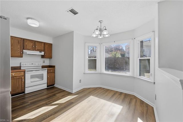 1305 Becks CT, Chesapeake, VA 23320