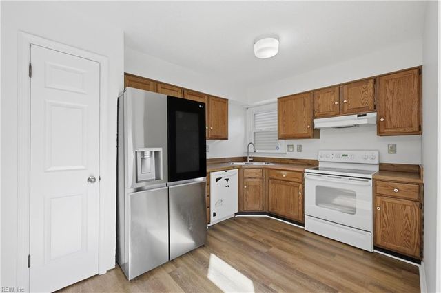 1305 Becks CT, Chesapeake, VA 23320