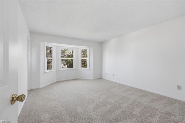 1305 Becks CT, Chesapeake, VA 23320