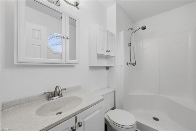 1305 Becks CT, Chesapeake, VA 23320