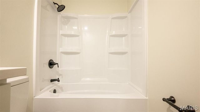 2652 Falcons Way 59, St Charles, MO 63303