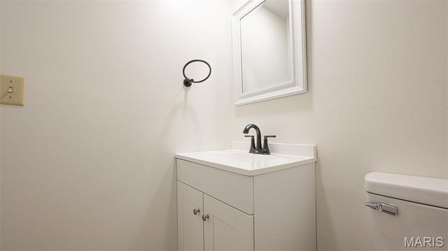 2652 Falcons Way 59, St Charles, MO 63303