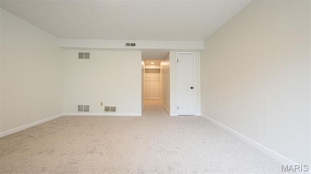 2652 Falcons Way 59, St Charles, MO 63303