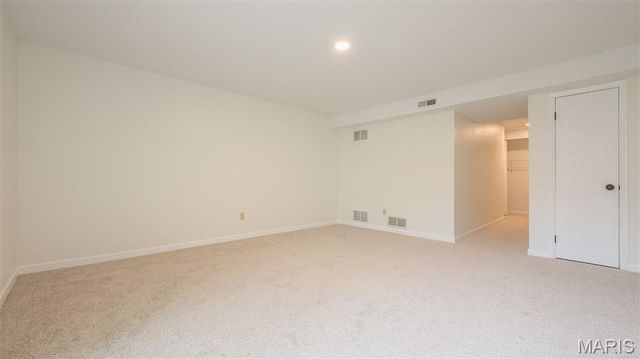 2652 Falcons Way 59, St Charles, MO 63303