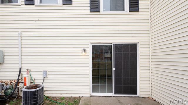 2652 Falcons Way 59, St Charles, MO 63303