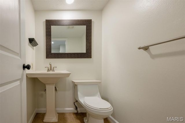 2652 Falcons Way 59, St Charles, MO 63303