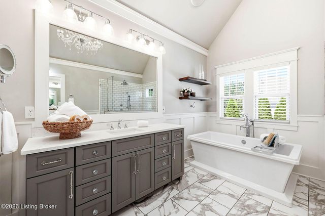 3516 Meadow Bluff Way, Louisville, KY 40245