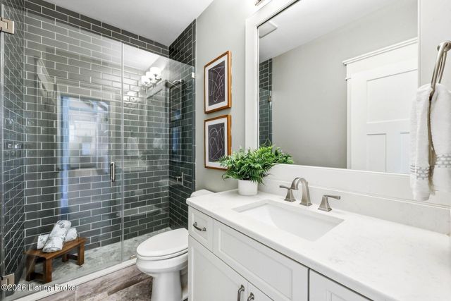 3516 Meadow Bluff Way, Louisville, KY 40245
