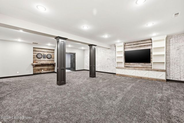 3516 Meadow Bluff Way, Louisville, KY 40245