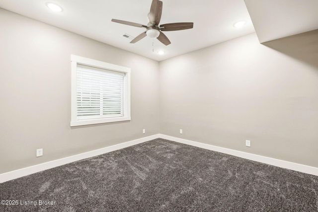 3516 Meadow Bluff Way, Louisville, KY 40245