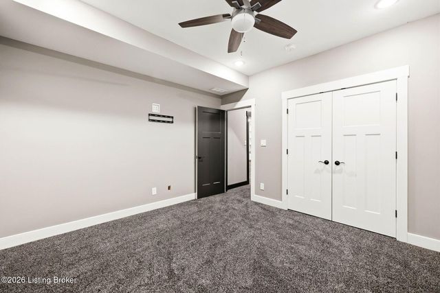3516 Meadow Bluff Way, Louisville, KY 40245